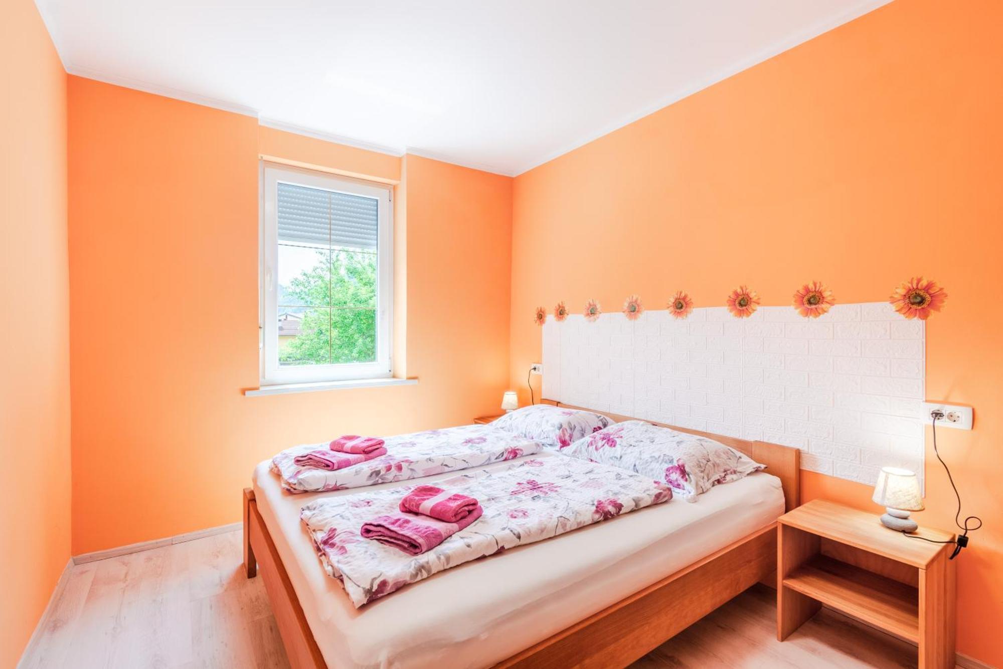 Apartments Orhideja Толмин Екстериор снимка