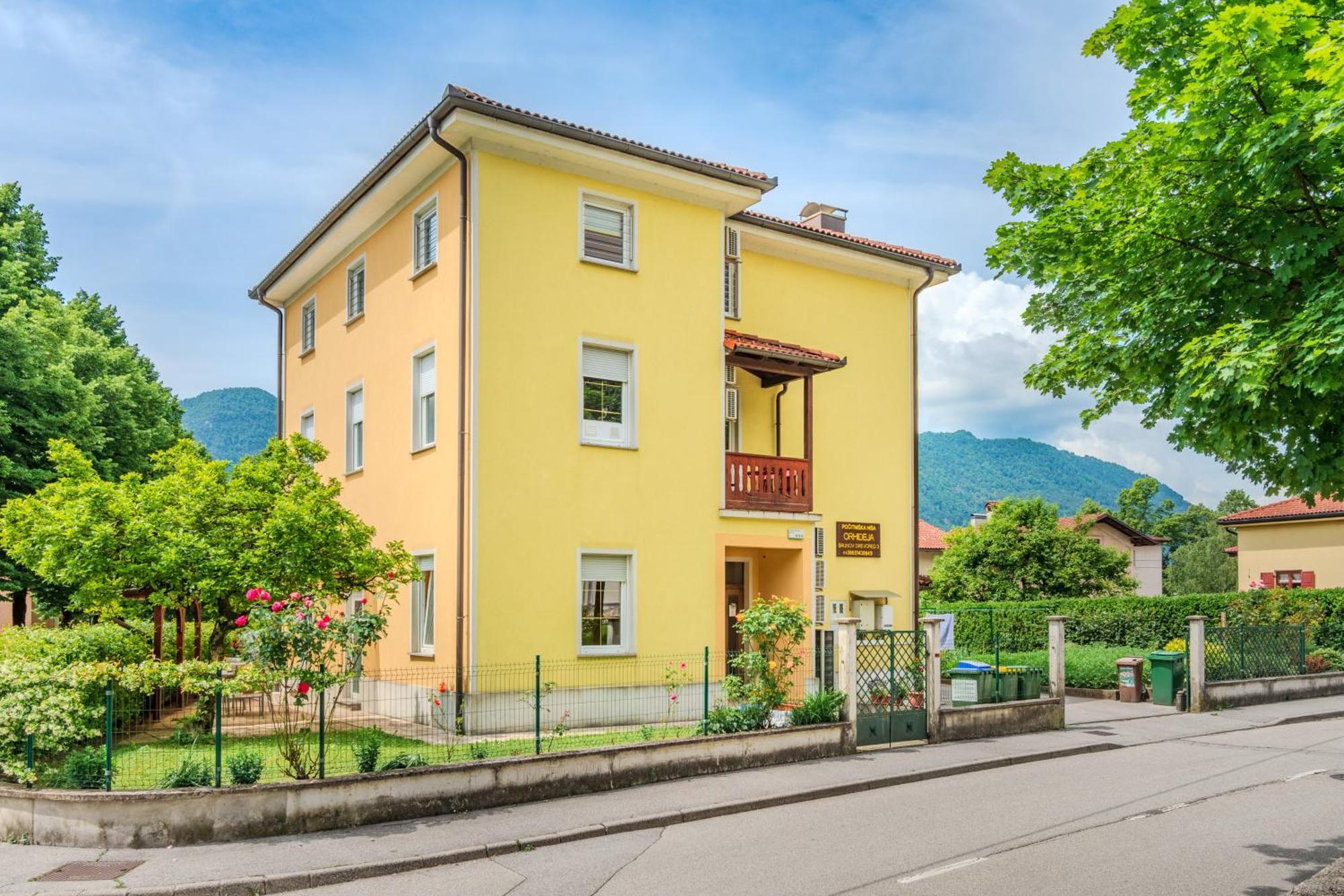 Apartments Orhideja Толмин Екстериор снимка